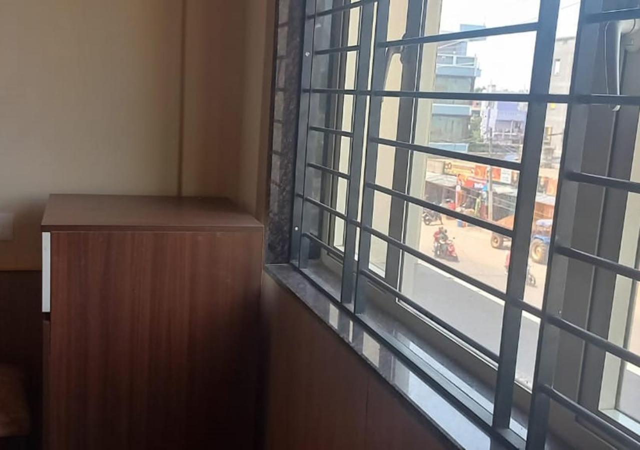 Hotel Mellow Mood Bhubaneswar Esterno foto