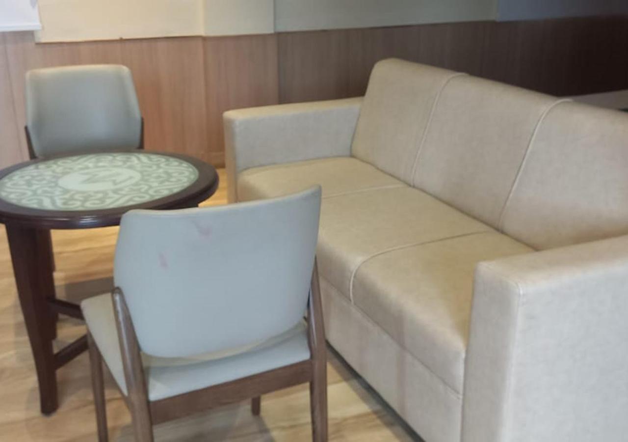 Hotel Mellow Mood Bhubaneswar Esterno foto