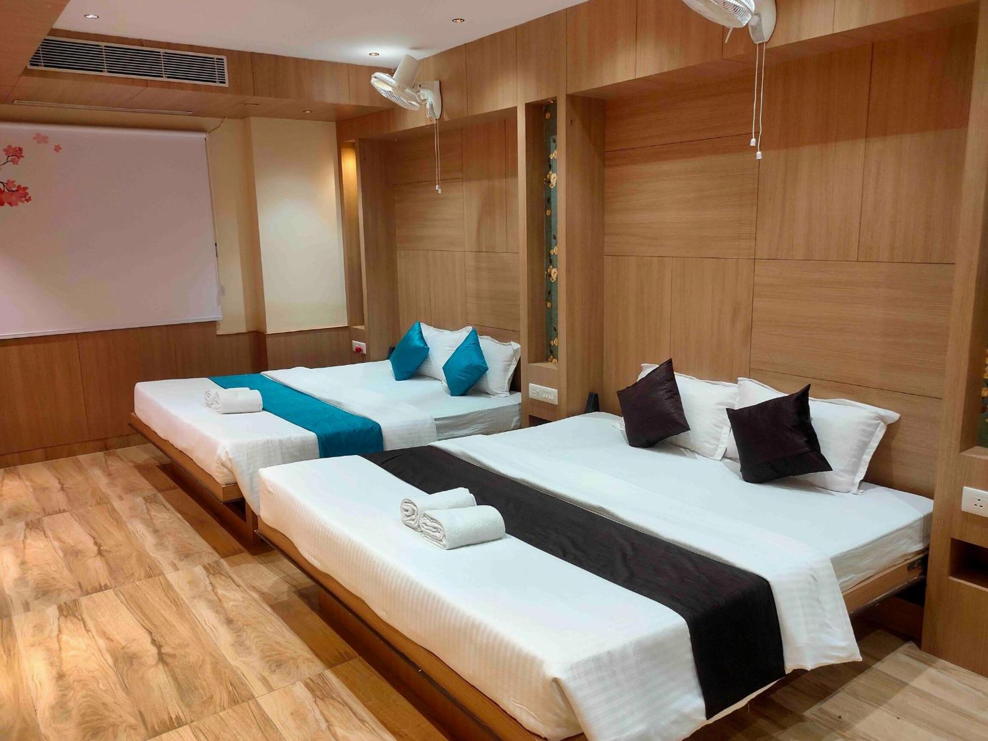 Hotel Mellow Mood Bhubaneswar Esterno foto