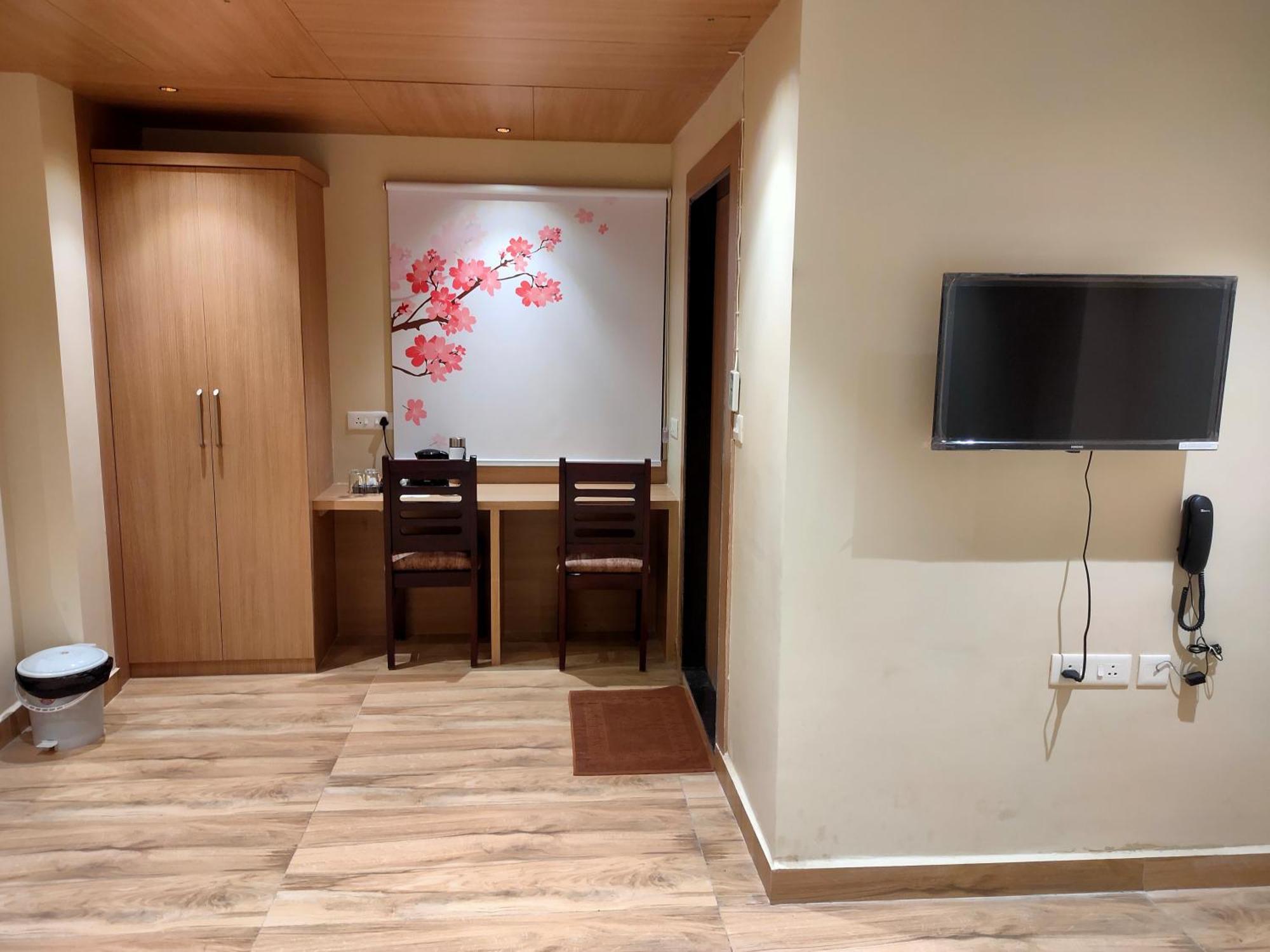 Hotel Mellow Mood Bhubaneswar Esterno foto