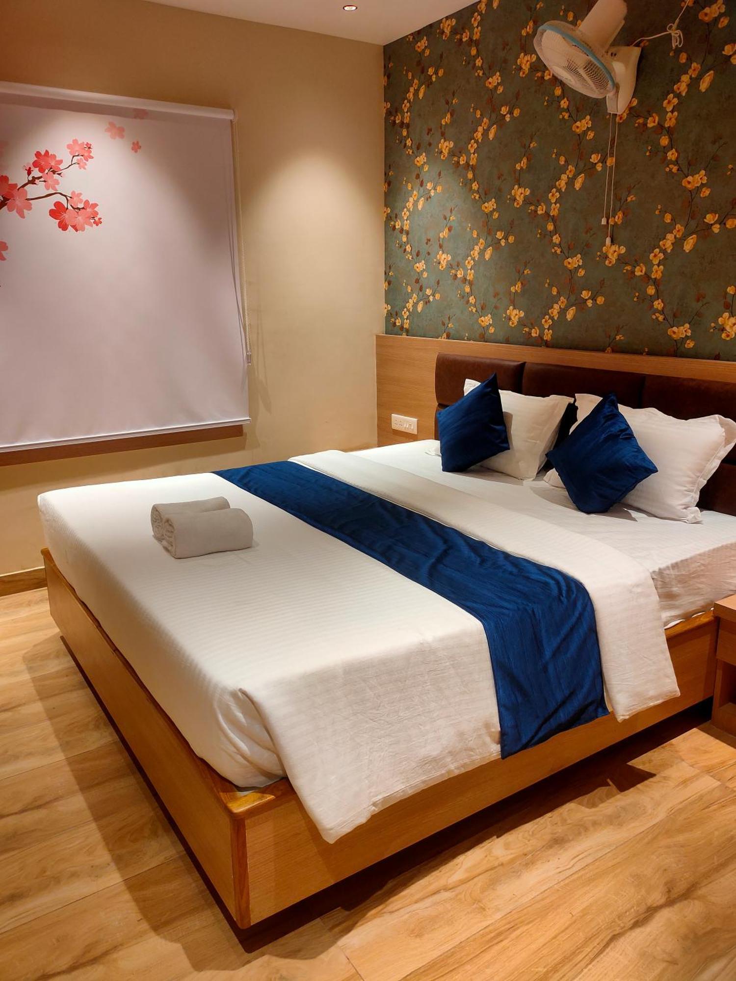 Hotel Mellow Mood Bhubaneswar Esterno foto